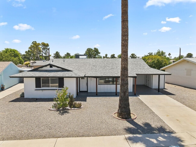 Building Photo - 10423 W Monterosa Dr