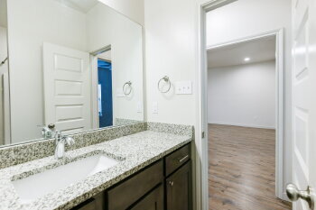 Building Photo - Newer Townhome Located South Of Town Near ...