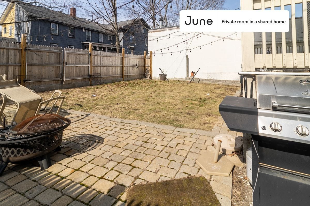 Building Photo - Room in Shared 3 bed/2 bath home in Central Square (Cambridge)