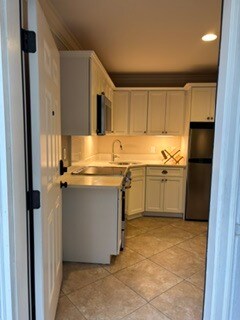 View from the exterior door - 815 Howard St