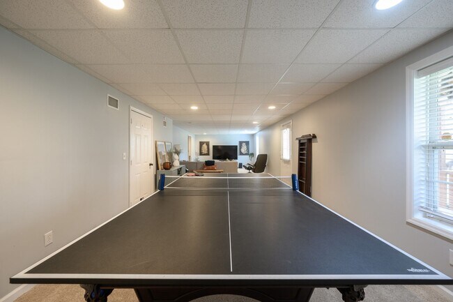 Building Photo - **UPDATED BRENTWOOD HOME THAT DOESN'T FEEL LIKE A RENTAL**