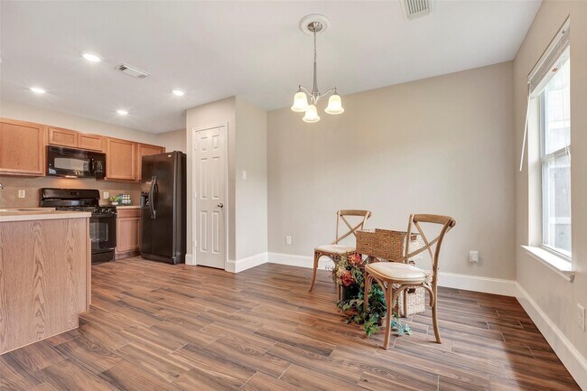 Building Photo - 10439 Hamlet Vale Ct