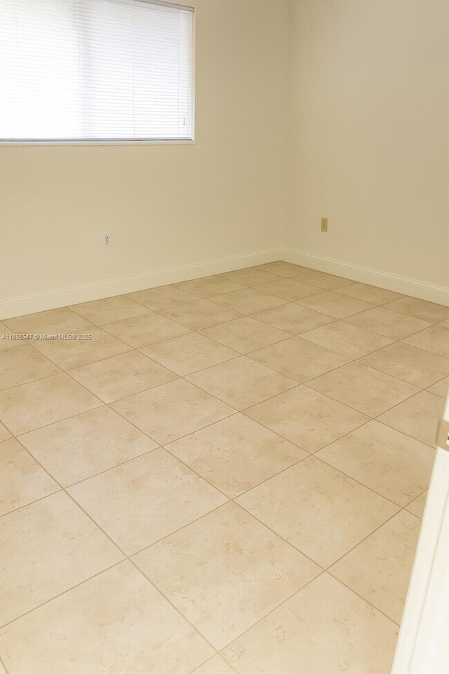 Building Photo - 8415 SW 107th Ave