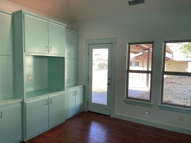 Building Photo - 5840 Rocky Canyon Rd