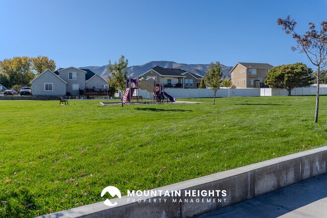 Building Photo - 4071 S Sandpiper Ln