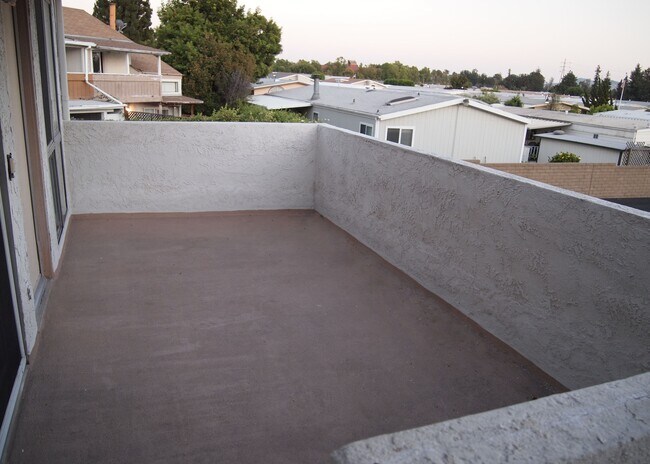 Building Photo - 177 Oval Rd