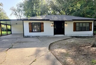 Building Photo - Charming Family Home in Blanchard, La!