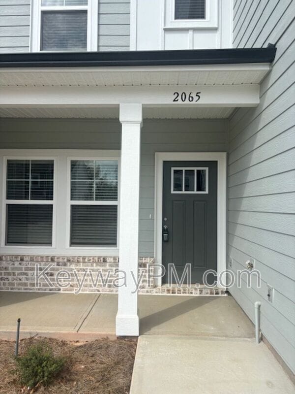 Building Photo - 2065 Denmark Ave SE