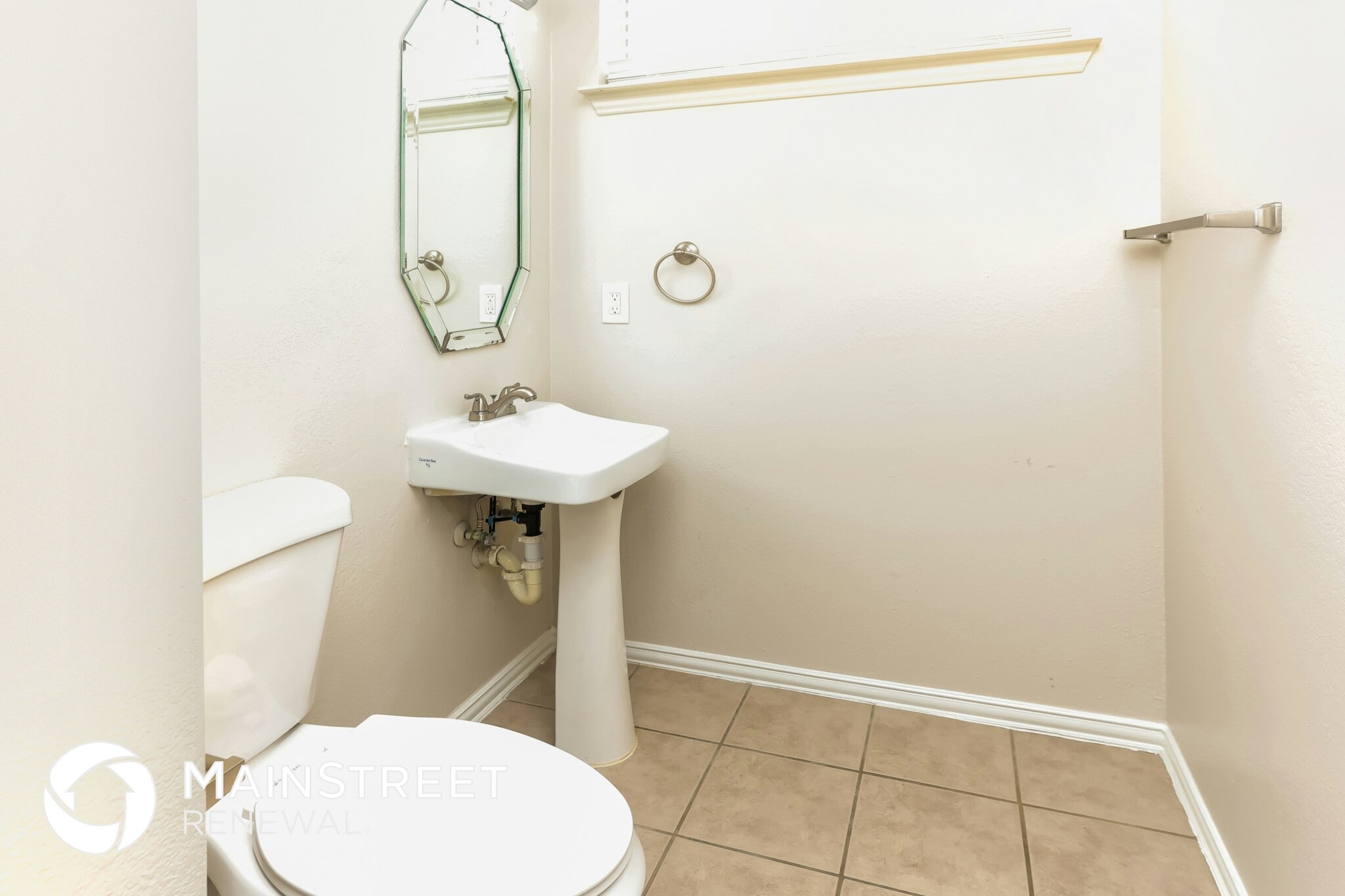 Building Photo - 532 Pinnacle Dr