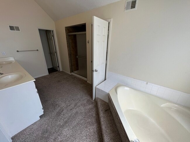 Building Photo - Welcome to this beautiful 4-bedroom, 2.5-b...