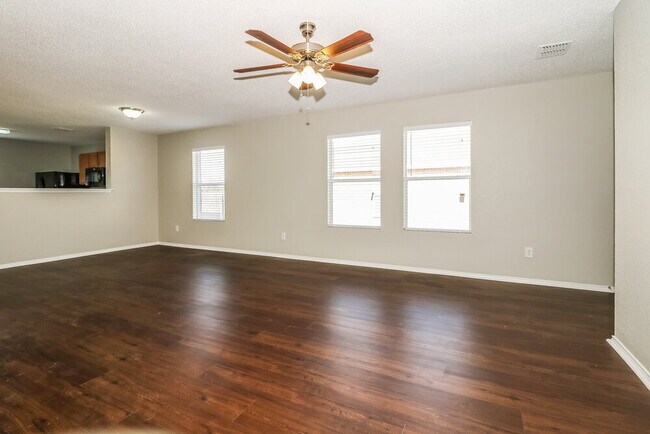 Building Photo - 1815 Northridge Dr