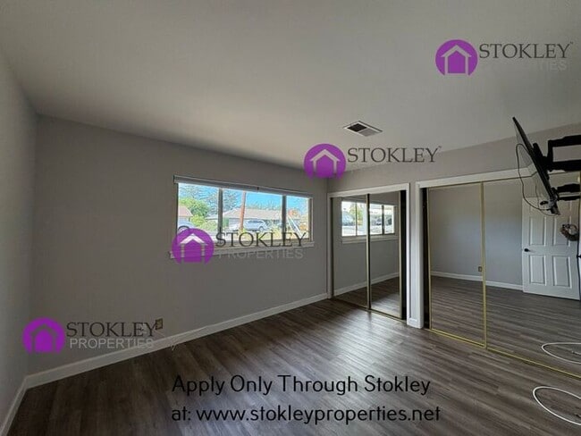 Building Photo - 1920 Encima Dr