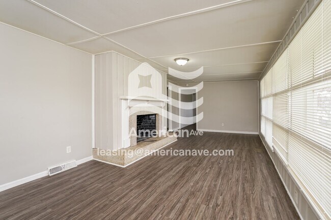 Building Photo - 1014 Arbor Dr