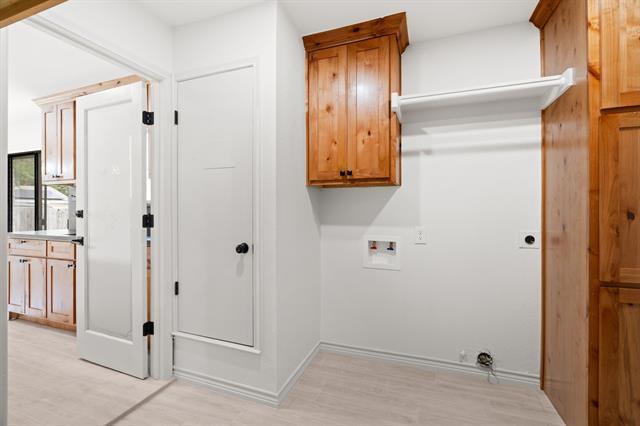 Building Photo - 103 N Summit St