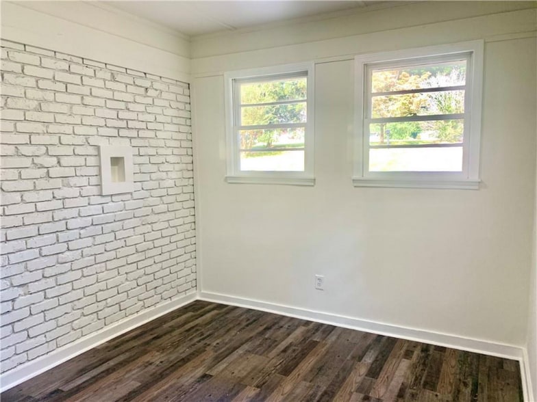 Building Photo - 1760 Fairview Cir