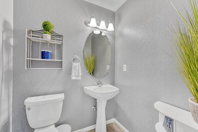 Building Photo - 10566 Cherrybrook Cir