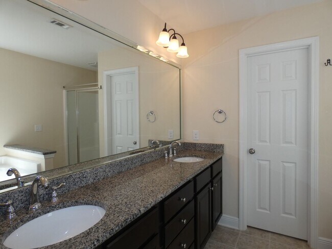 Building Photo - 5061 Carley Ct