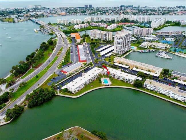 Building Photo - 7540 Bay Island Dr S