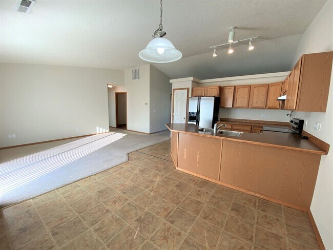 Building Photo - 8004 Chehalis Dr