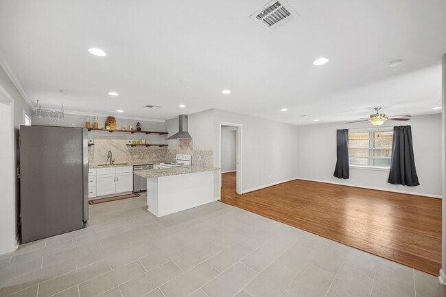 Building Photo - 9514 Vilven Ln