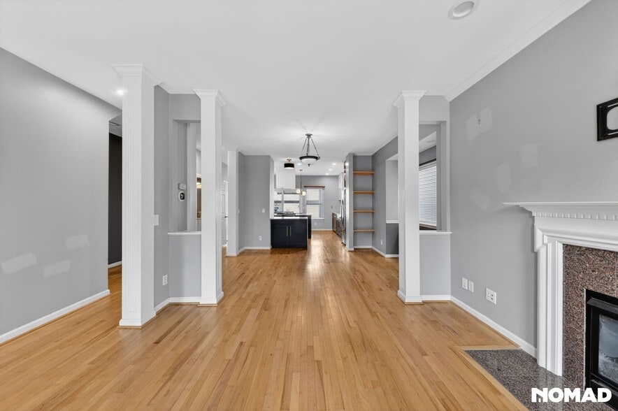 Building Photo - 929 Weninger Cir