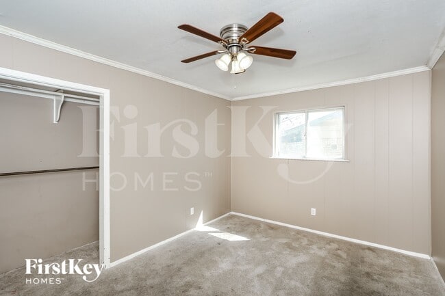 Building Photo - 2907 E Mitchell St