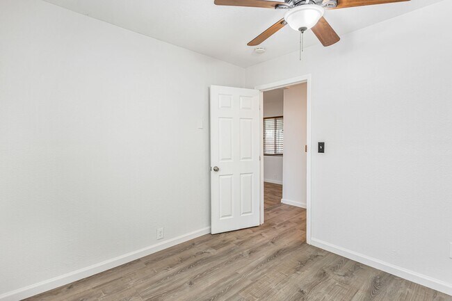 Building Photo - 14993 Yucca Ave