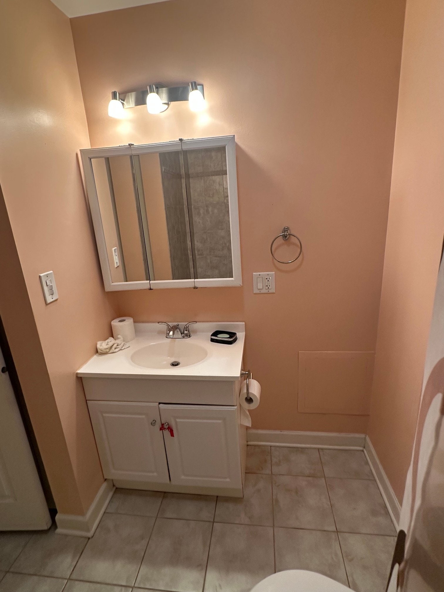 Building Photo - 5641 Circle Dr