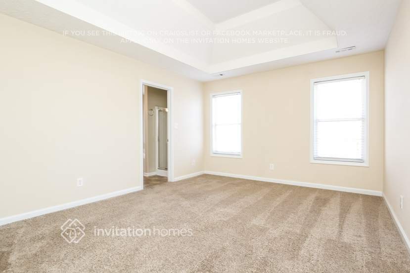 Building Photo - 6935 N Glen Dr