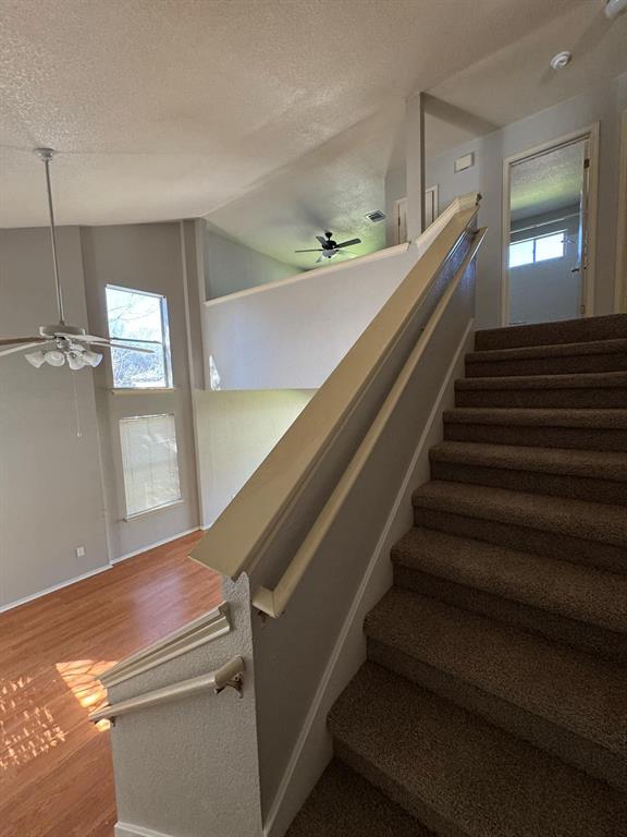 Building Photo - 8901 Vigen Cir