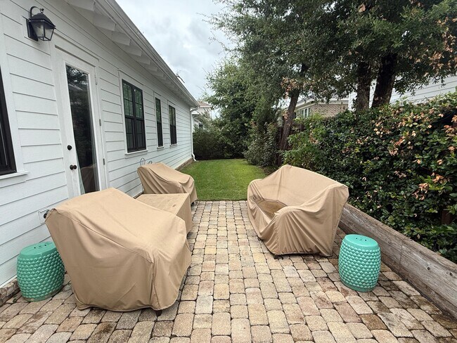 Building Photo - 1339 Verbena Pl