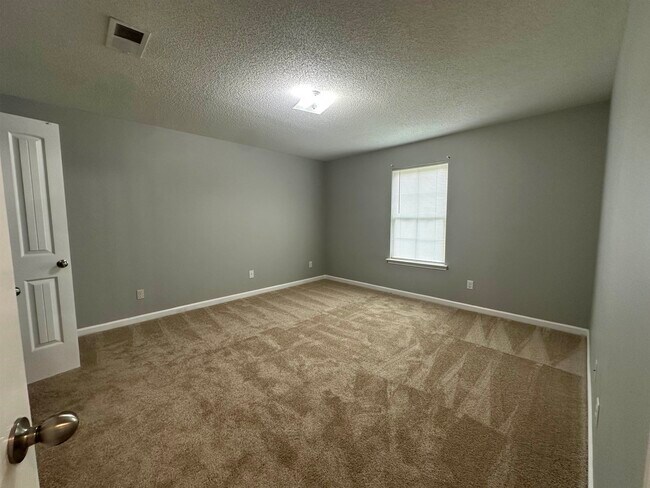 Building Photo - 7407 Crayton Ridge Dr