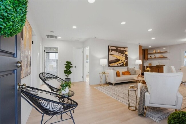 Building Photo - Concord Stunning! fully remodeled 3 bedroom 2 bathroom single family home w/ 2 car garage