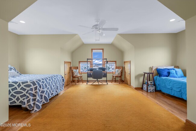 Building Photo - 573 Tarpon Ave
