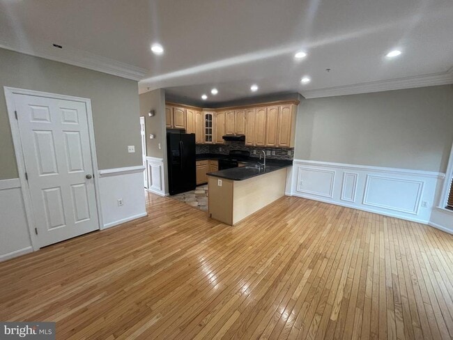 Building Photo - 5743 Goldfinch Ct