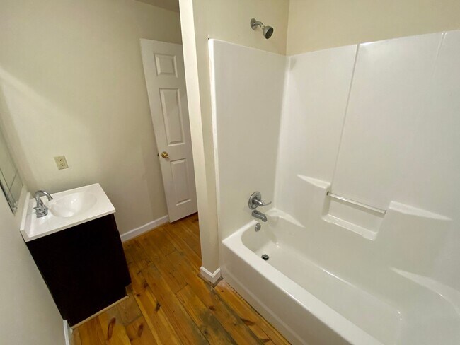 Building Photo - JUST REDUCED!  Olympia