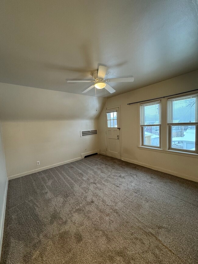 Building Photo - 5733 W Fillmore Dr