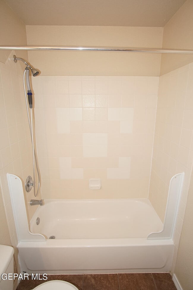 Building Photo - 7133 Mesquite Tree Ln