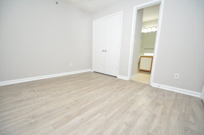 Building Photo - 1500 Graduate Ln