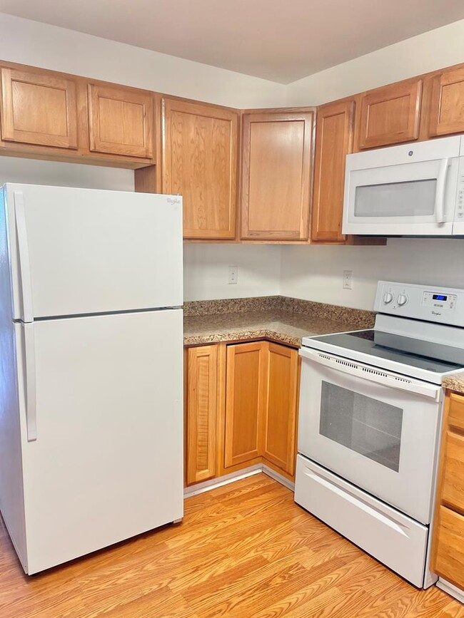 Building Photo - 5164 Main St