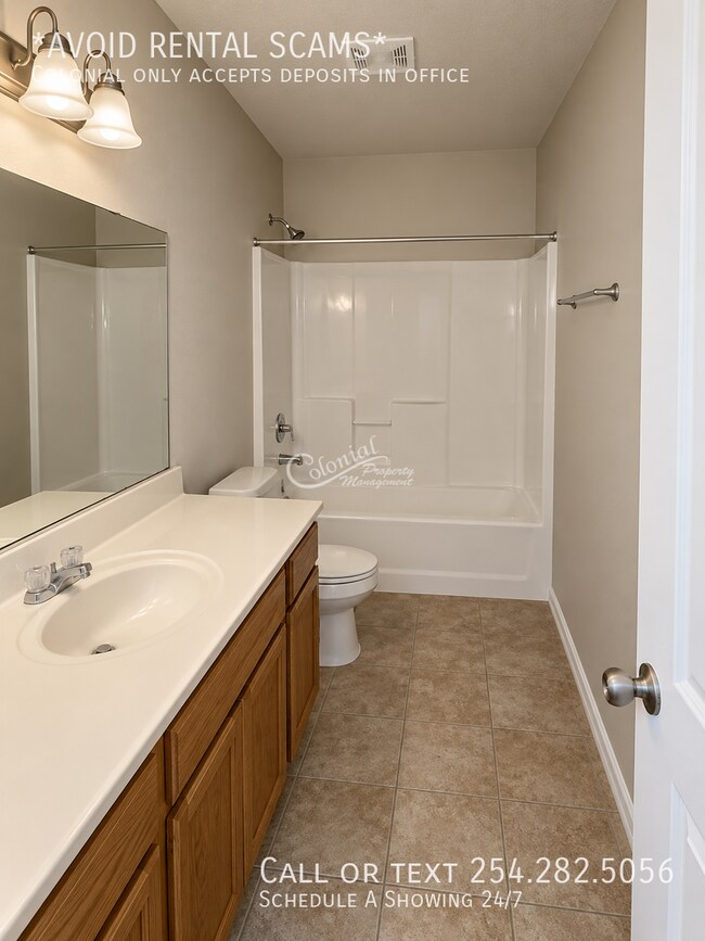 Building Photo - 2705 Montague County Dr