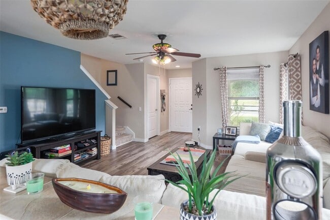 Building Photo - 5307 Viewpoint Dr