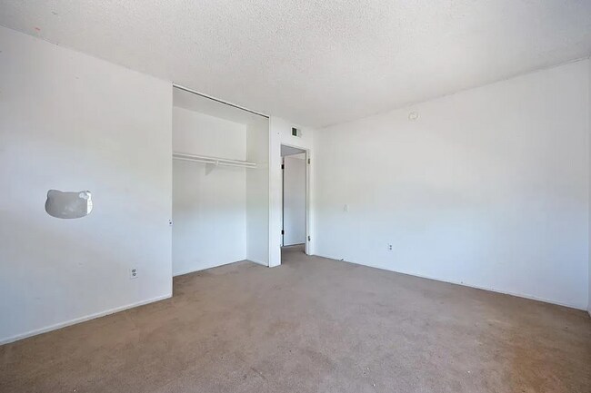 Building Photo - 2645-2649 S Whitney Blvd