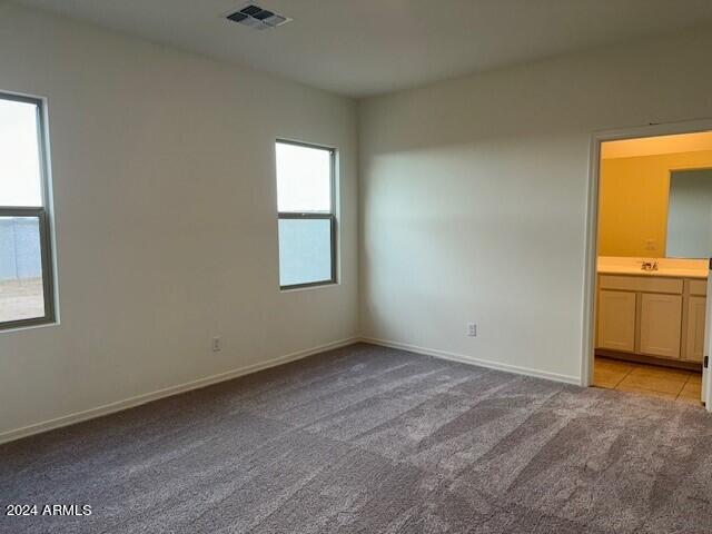 Building Photo - 2102 E New Bonnet Ln
