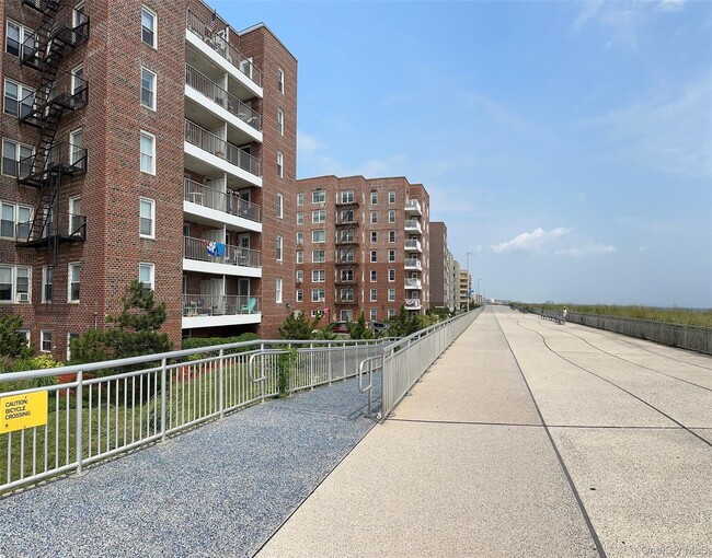 Building Photo - 1-25 Beach 124th St