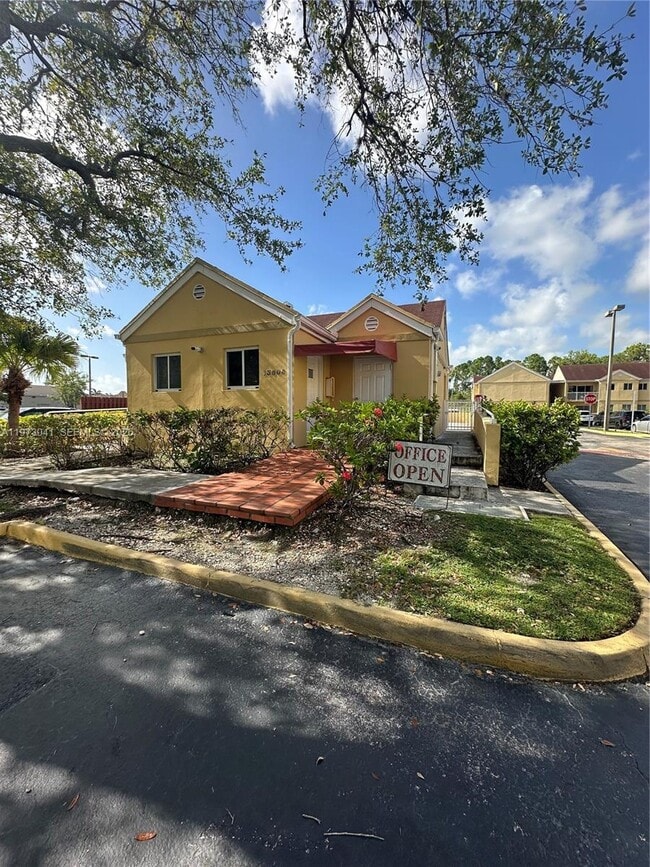 Building Photo - 13810 SW 112th St