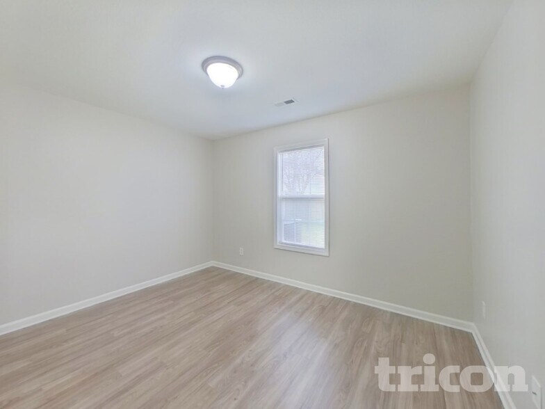 Building Photo - 6211 Whispering Brook Ct