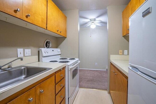 Building Photo - 1 bedroom in Seattle WA 98102