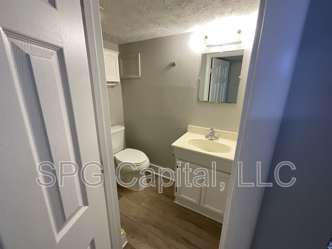 Building Photo - 58 E Stevens St