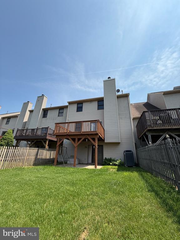 Building Photo - 343 Basswood Cir